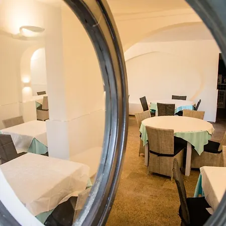 Hotel La Tavernetta Dei Ronchi 3*