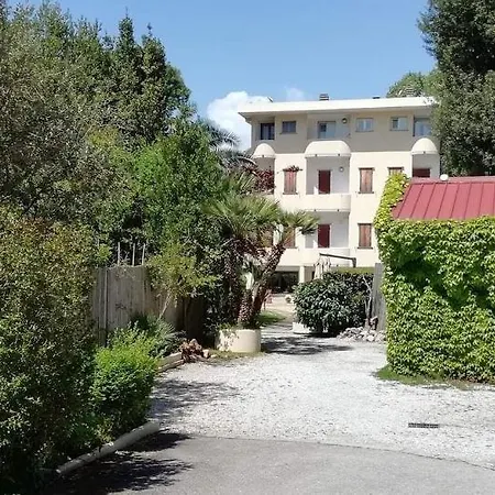 Hotel La Tavernetta Dei Ronchi
